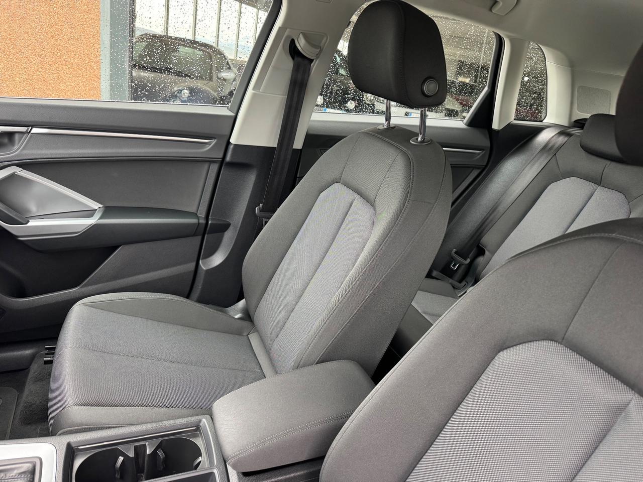 Audi Q3 40 TDI quattro S tronic Business Advanced