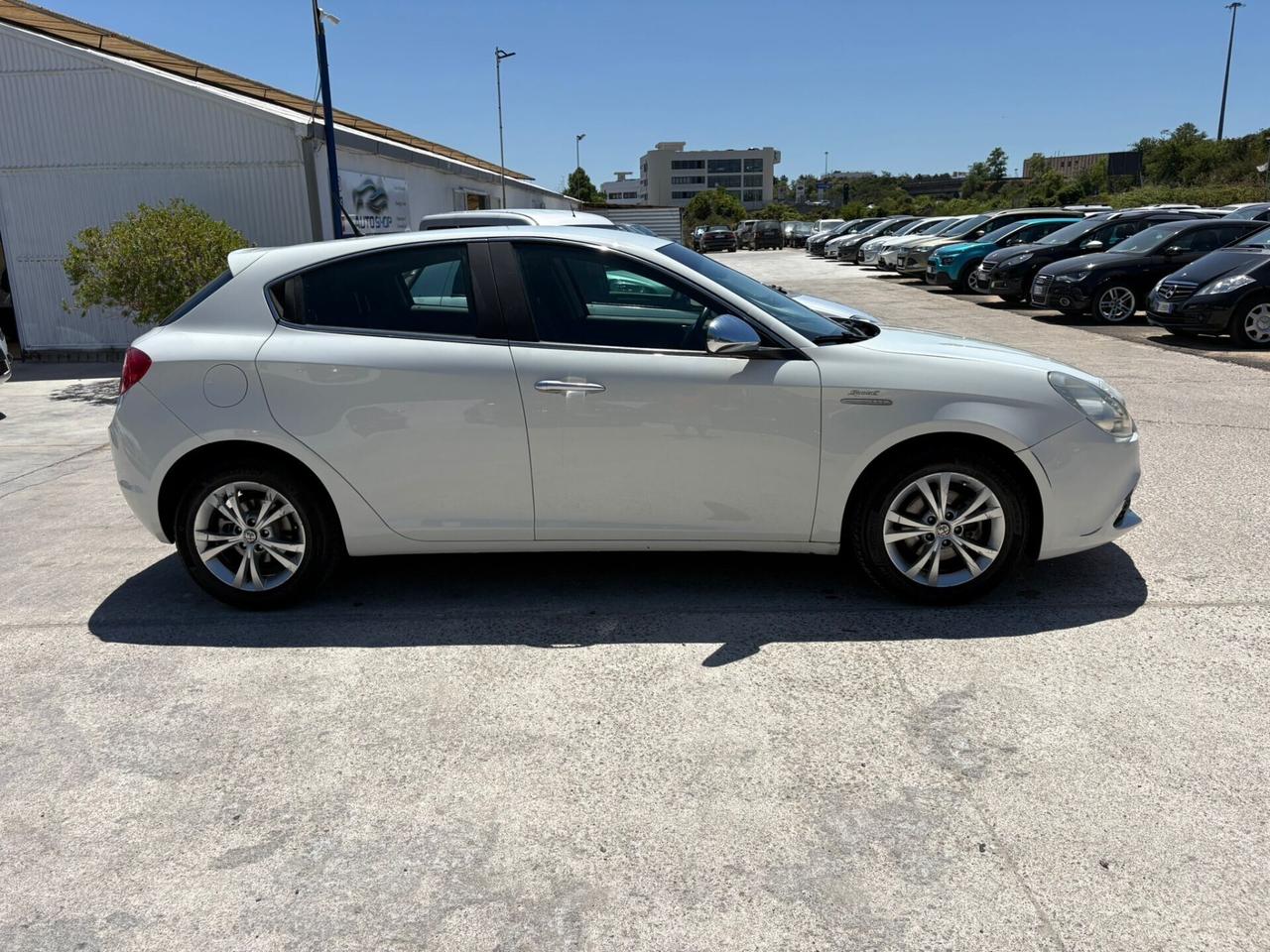 Alfa Romeo Giulietta 1.6 JTDm-2 105 CV Distinctive