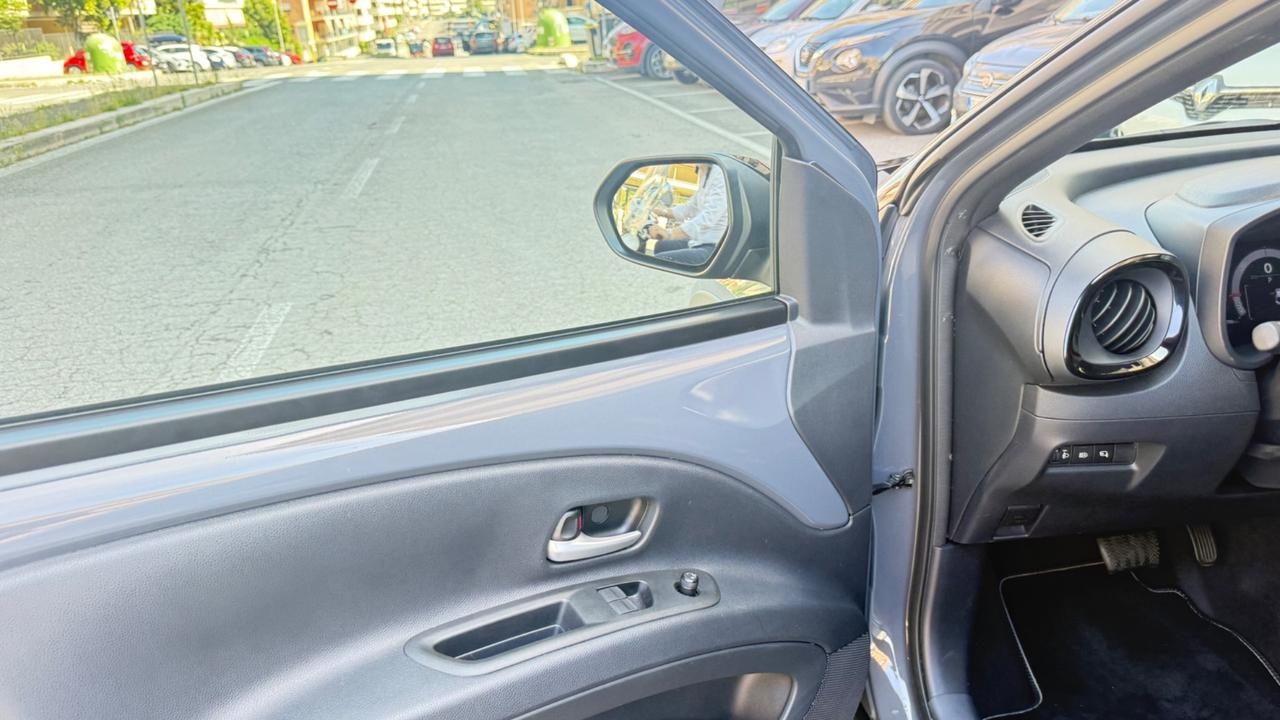 Toyota Aygo X 1.5 Hybrid 115 CV 5 porte GR Sport LED NAVI KAMERA BLUETOOTH CERCHI 17 PDC FULL