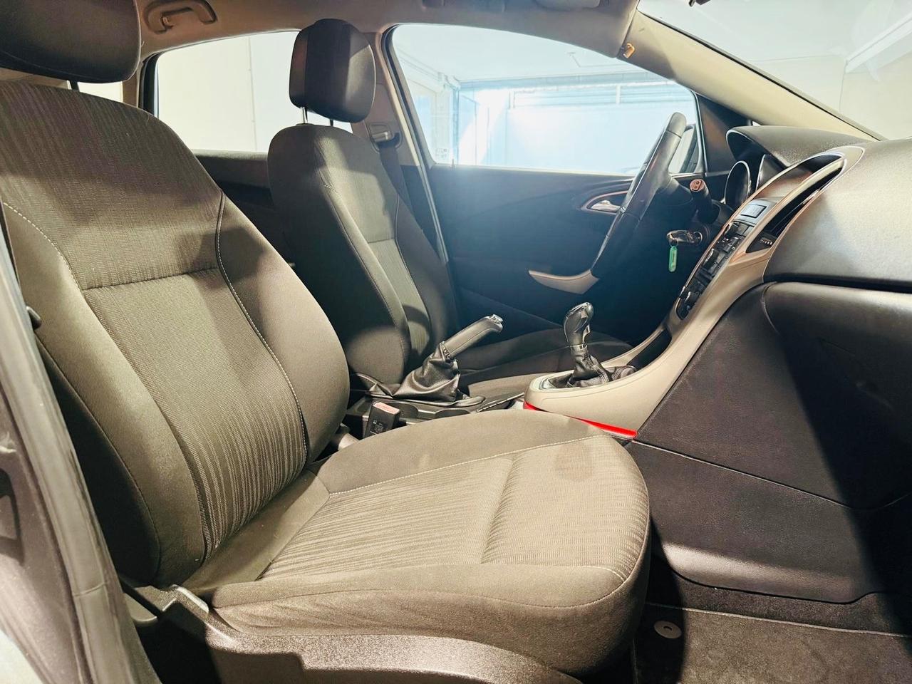 Opel ASTRA 1.7 110 CV* 5 porte Cosmo*NEOPATENTATI*