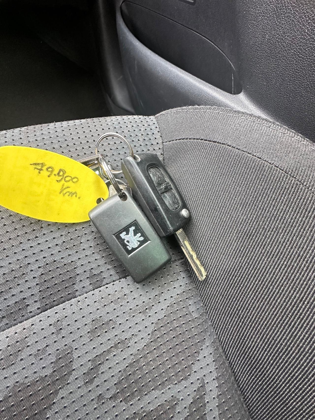 Peugeot 3008 1.6 HDi 110CV Business