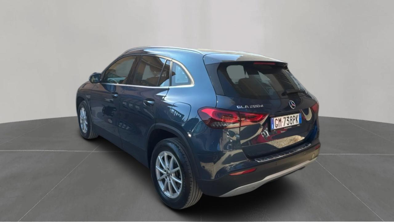 Mercedes-benz GLA 200 d Automatic Business Extra Cross