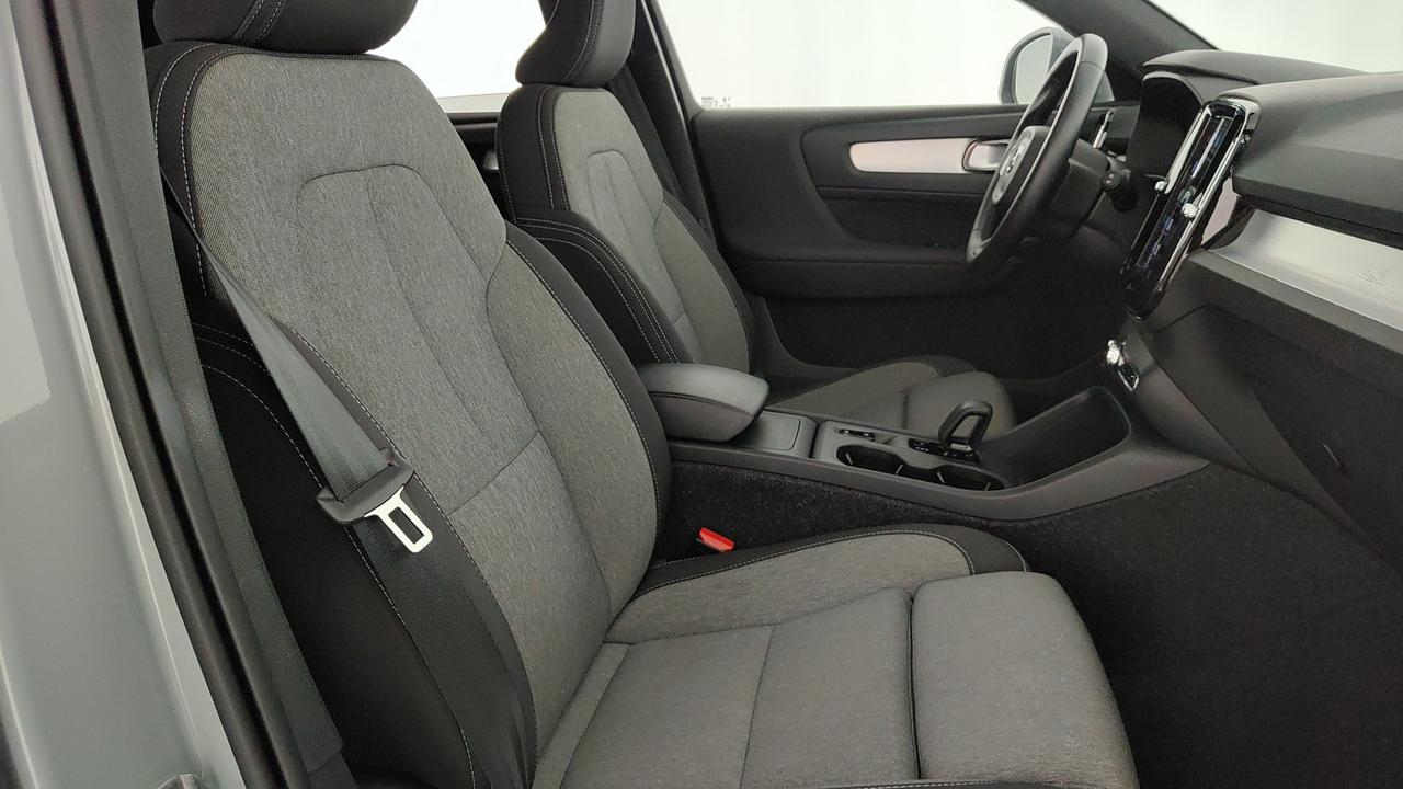 VOLVO XC40 2.0 b3 Core auto