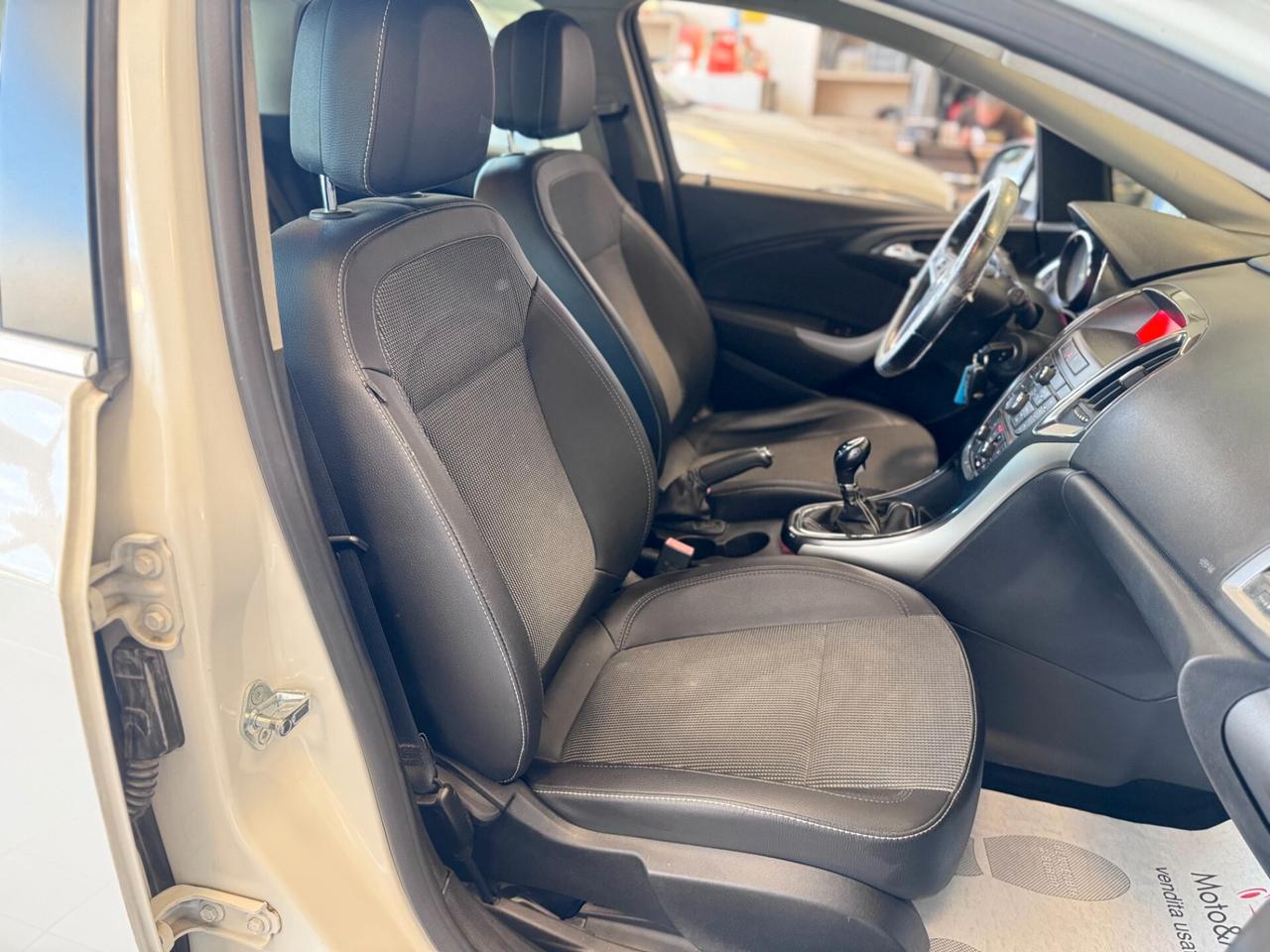 Opel Astra 1.7 CDTI 110CV Sports Tourer Cosmo Fleet