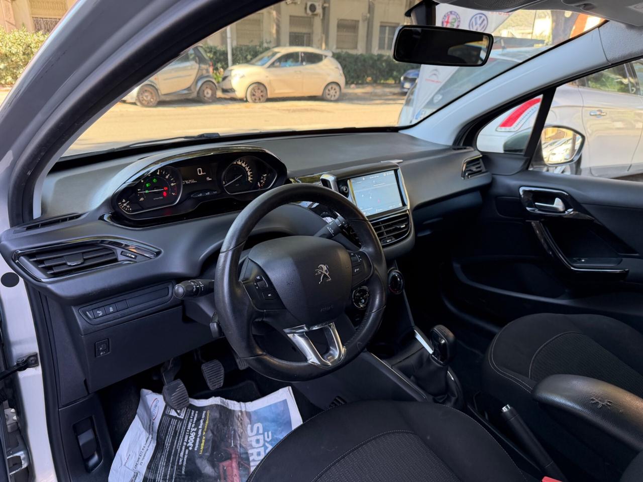 Peugeot 208 82CV 5 porte Allure