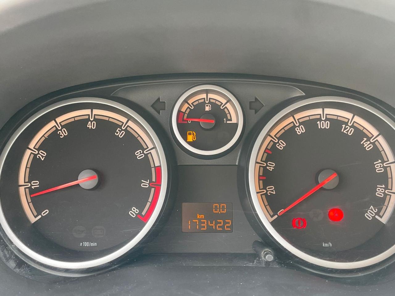 Opel Corsa 1.2 3 porte b-color