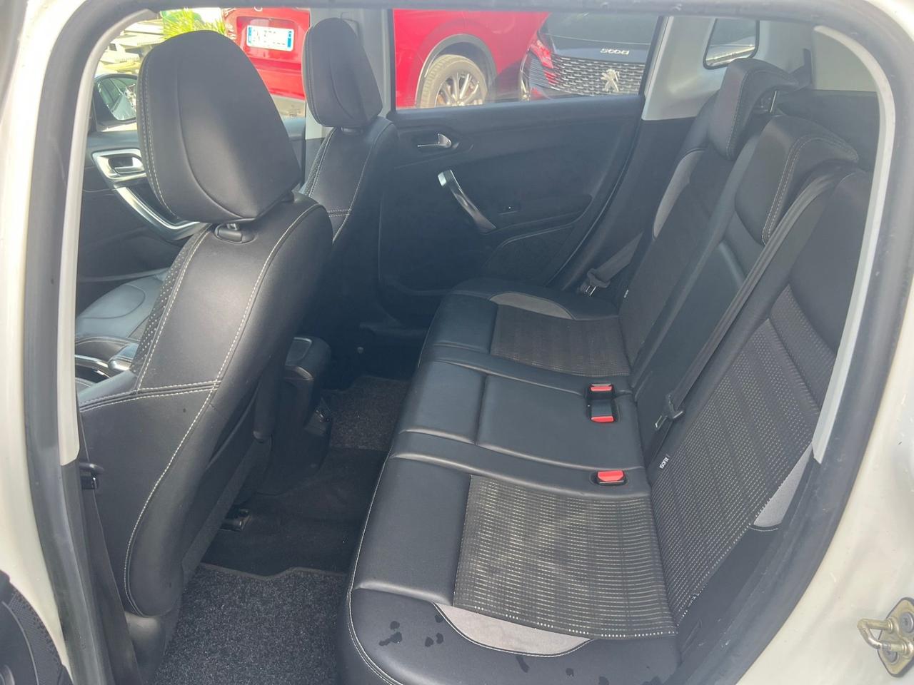 Peugeot 2008 1.6 e-HDi 92 CV Stop&Start Active