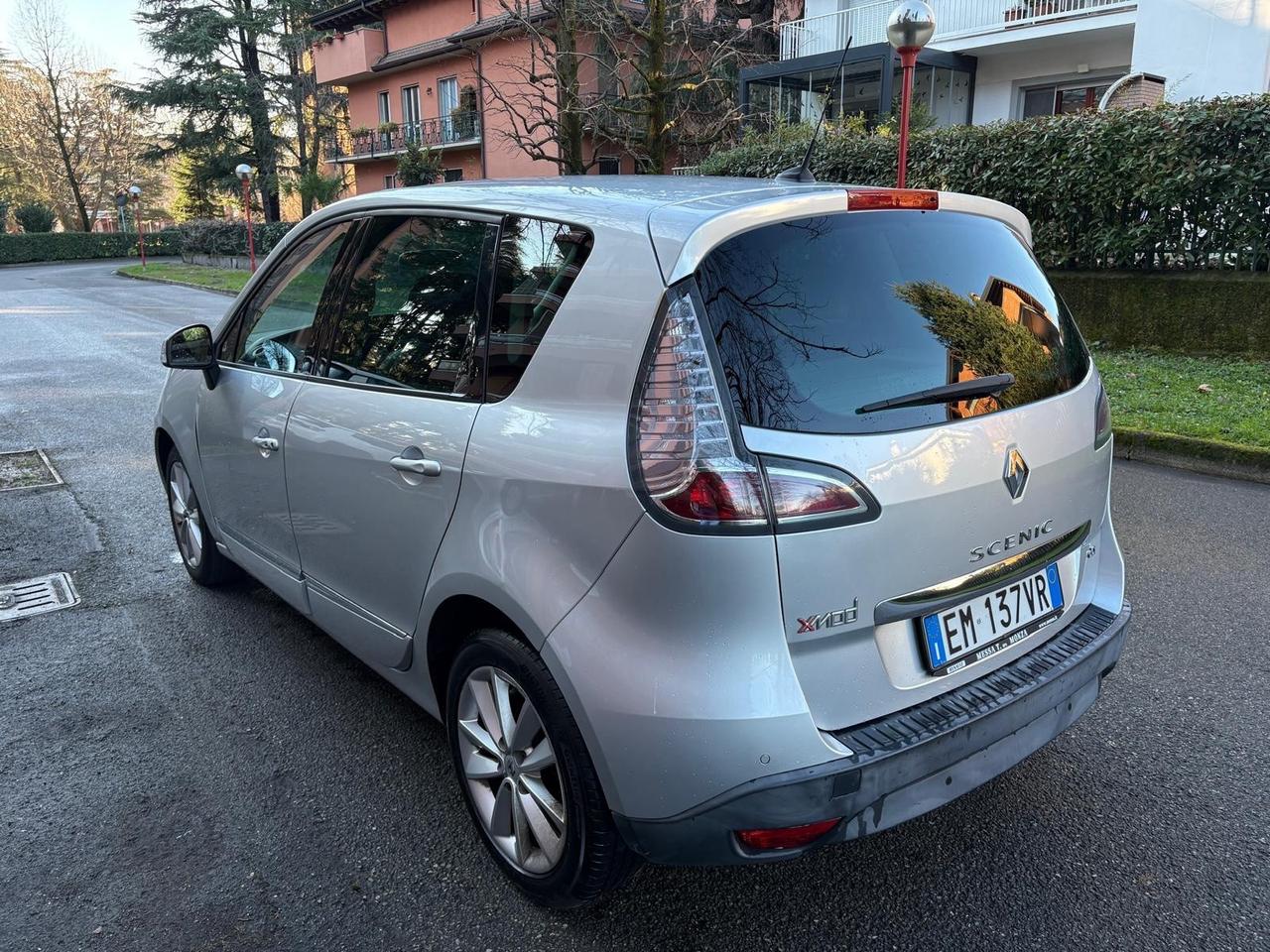 Renault Scenic Scénic XMod 1.5 dCi 110CV