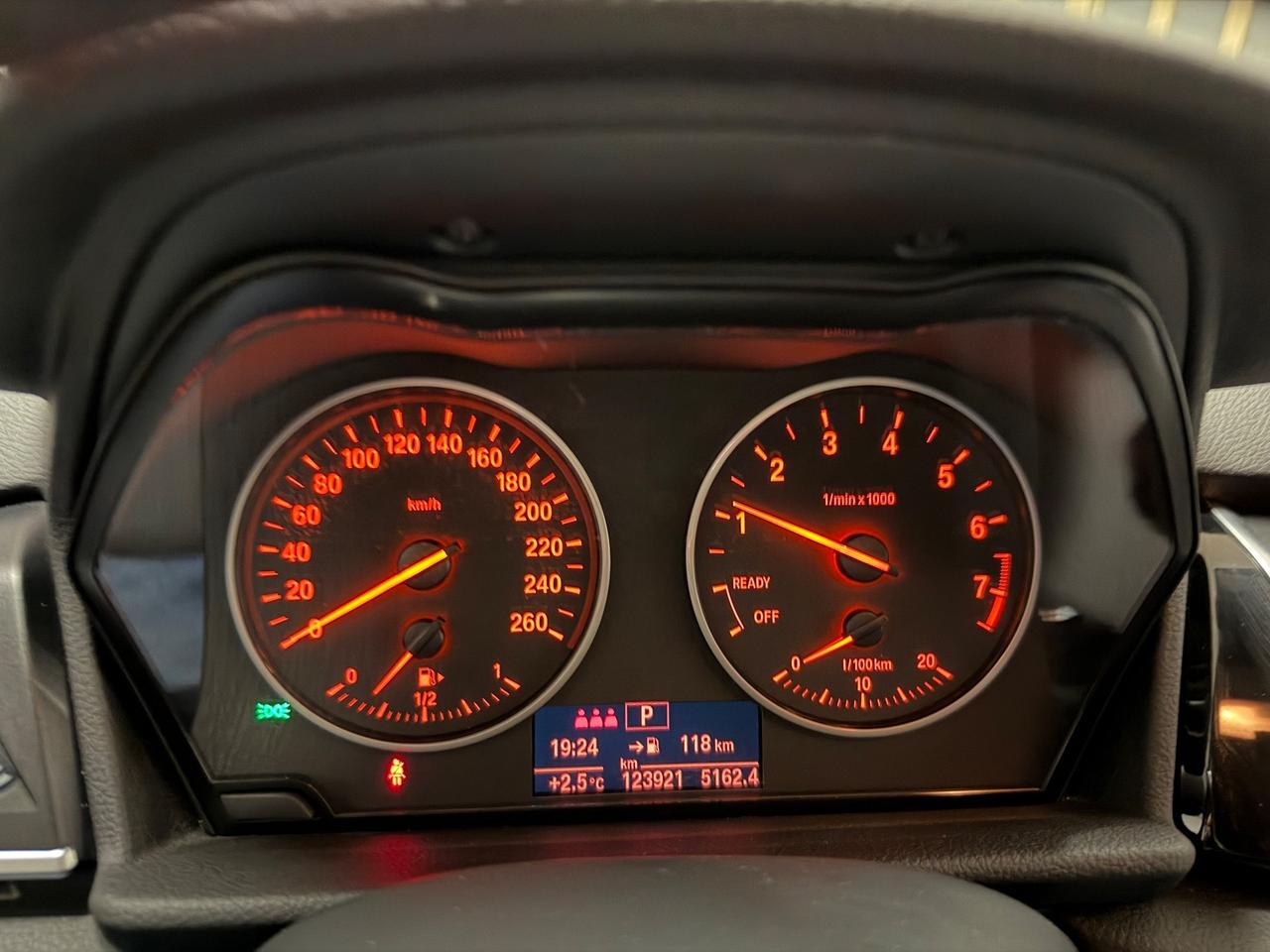 Bmw 220 220i sport tour