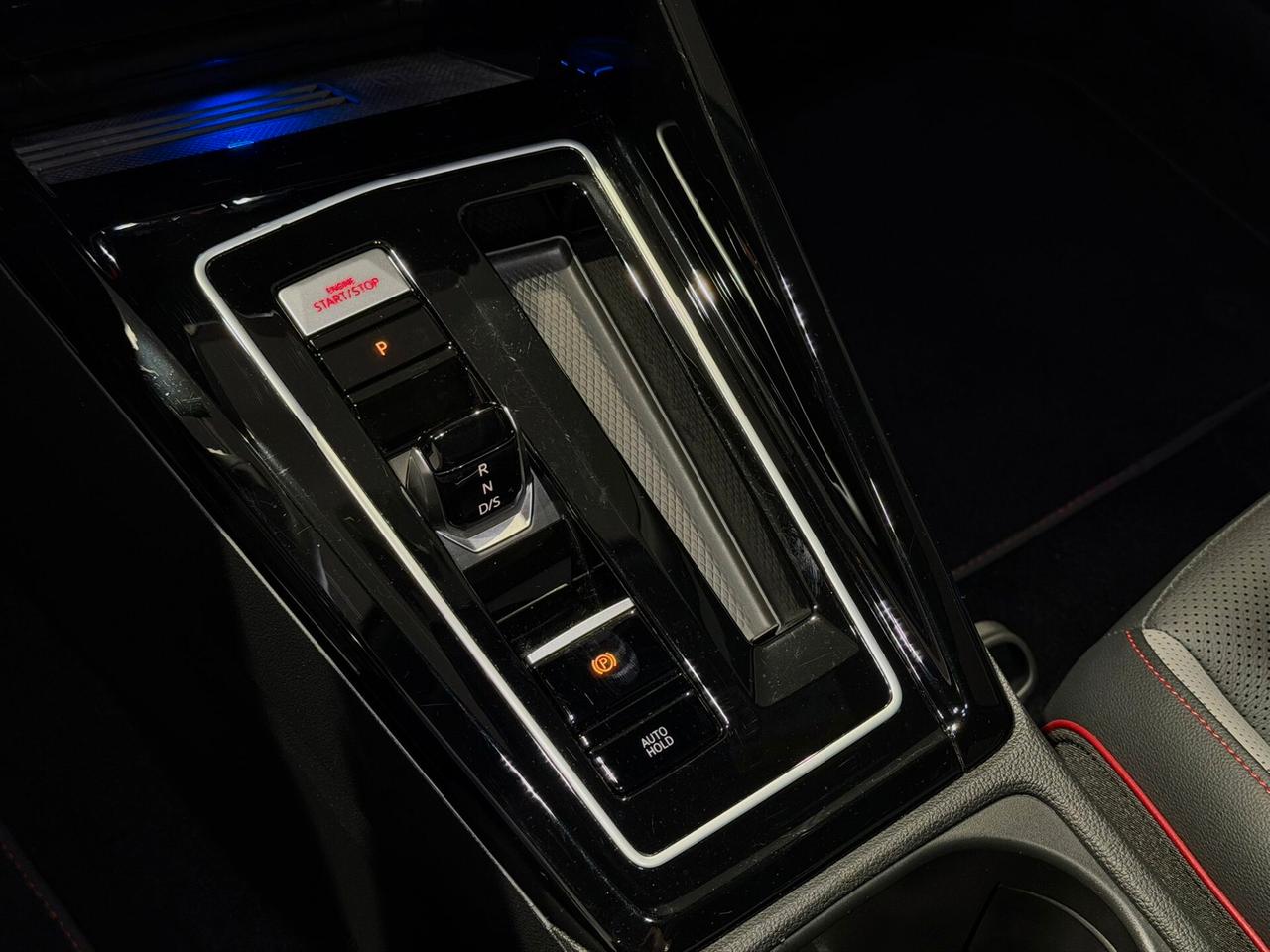 Volkswagen Golf GTI 2.0 TSI DSG