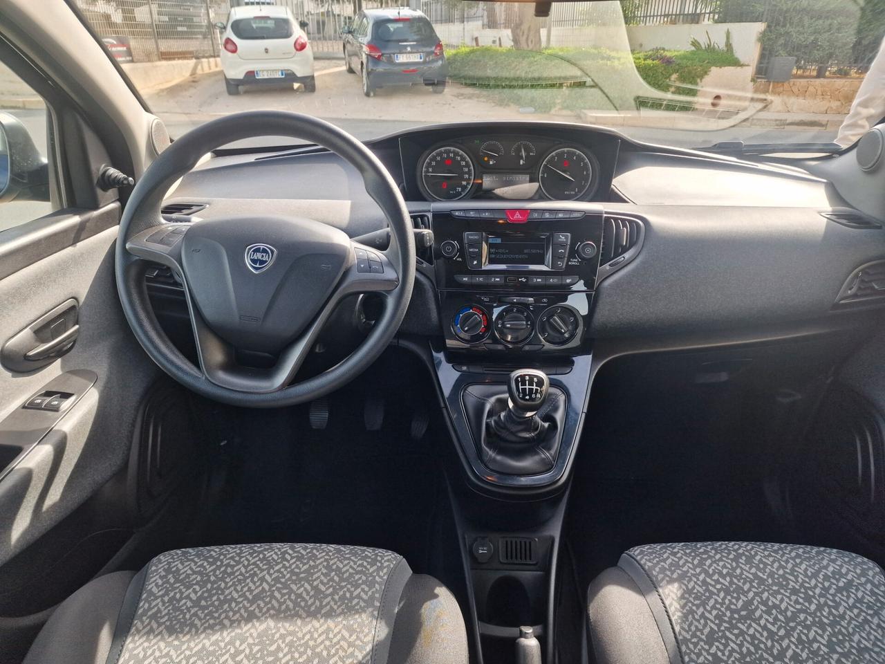 Lancia Ypsilon 1.0 FireFly 5 porte S&S Hybrid Ecochic Gold