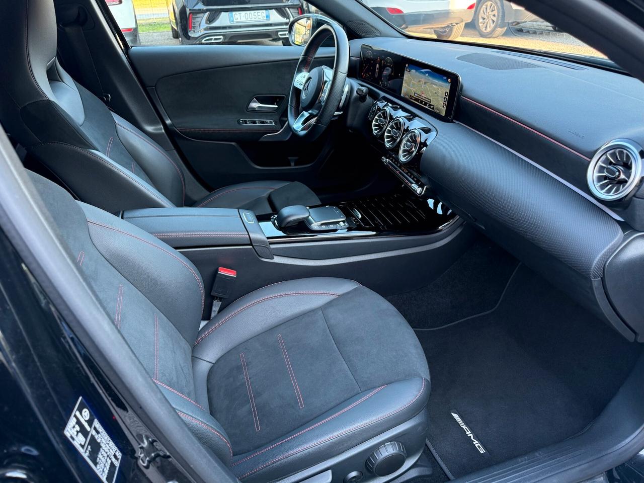Mercedes-benz A 180 d Automatic AMG Line Premium Night Edition