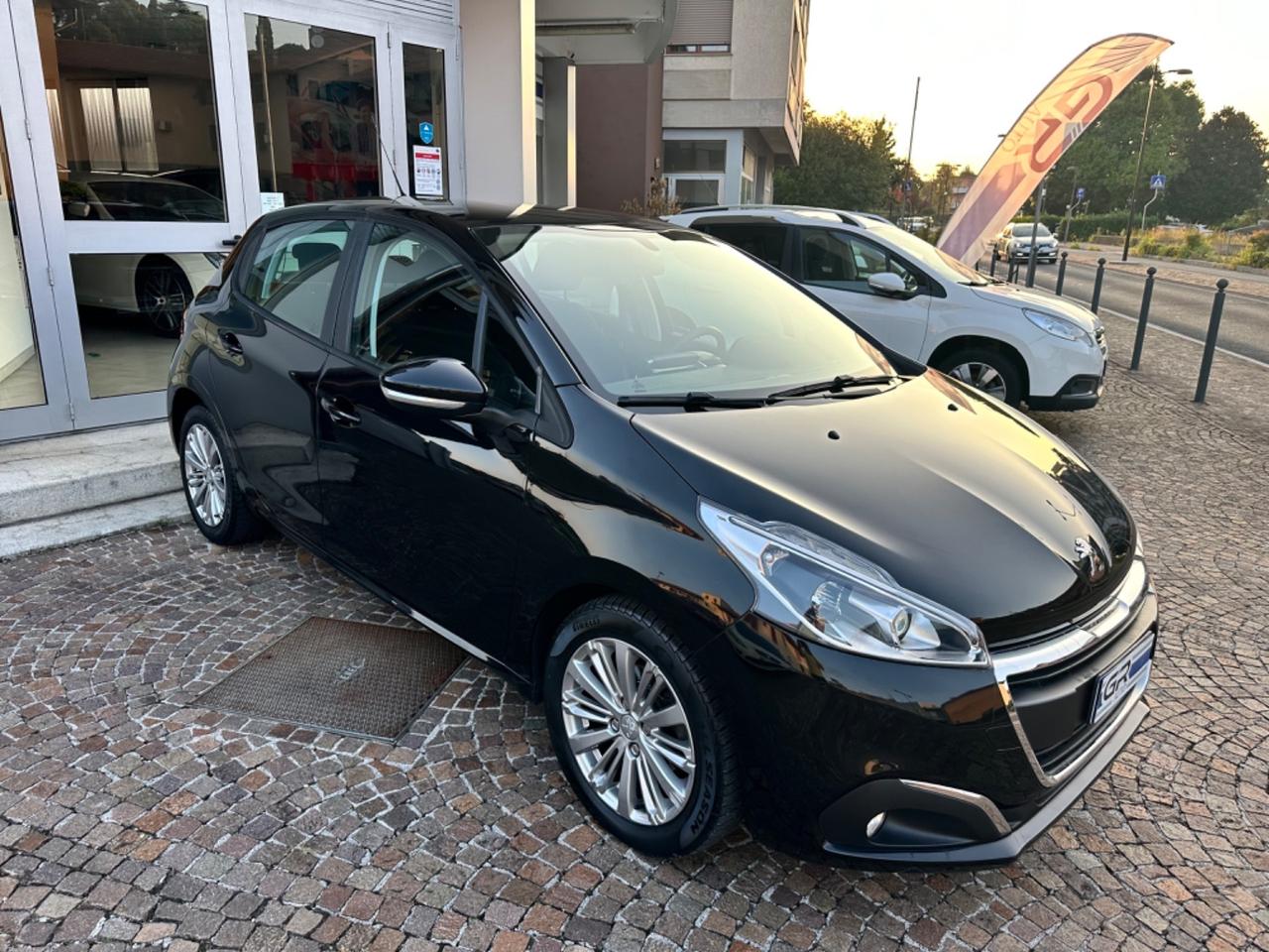 Peugeot 208 - 1.2Bz 82Cv 5P Allure- Neopatentati