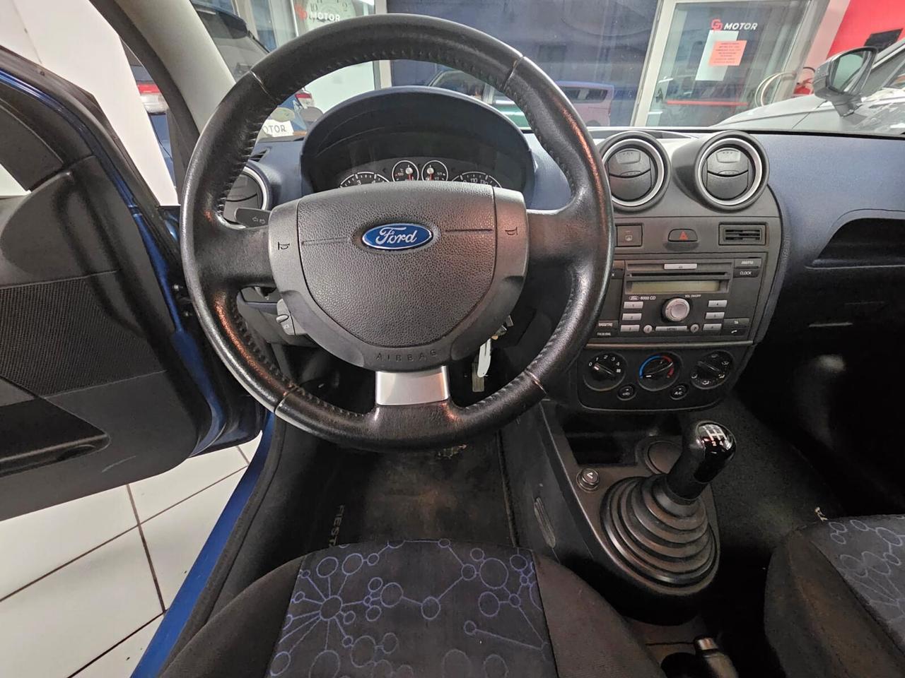 Ford Fiesta 1.2 16V 5p. Ghia