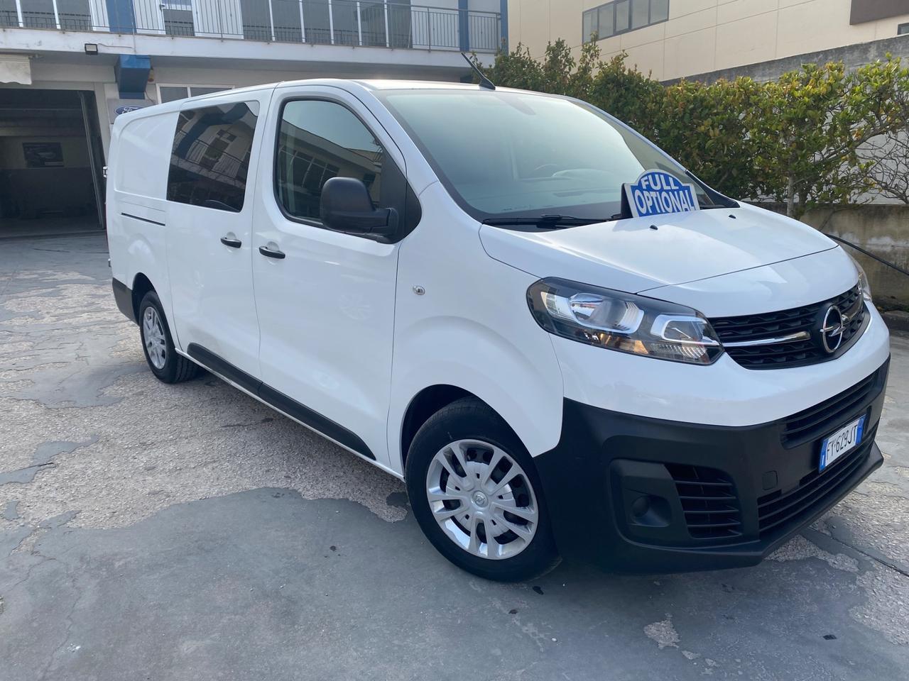 Opel VIVARO 6 POSTI AUTOCARRO