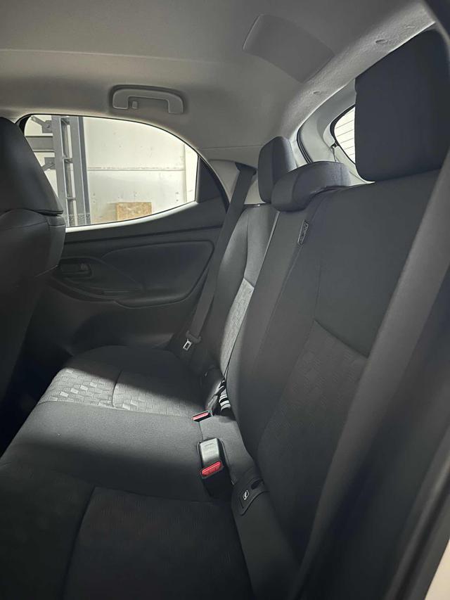 TOYOTA Yaris 1.5 Hybrid 5 porte Active