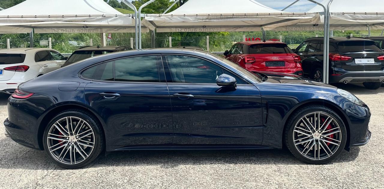 Porsche Panamera 4.0 Turbo