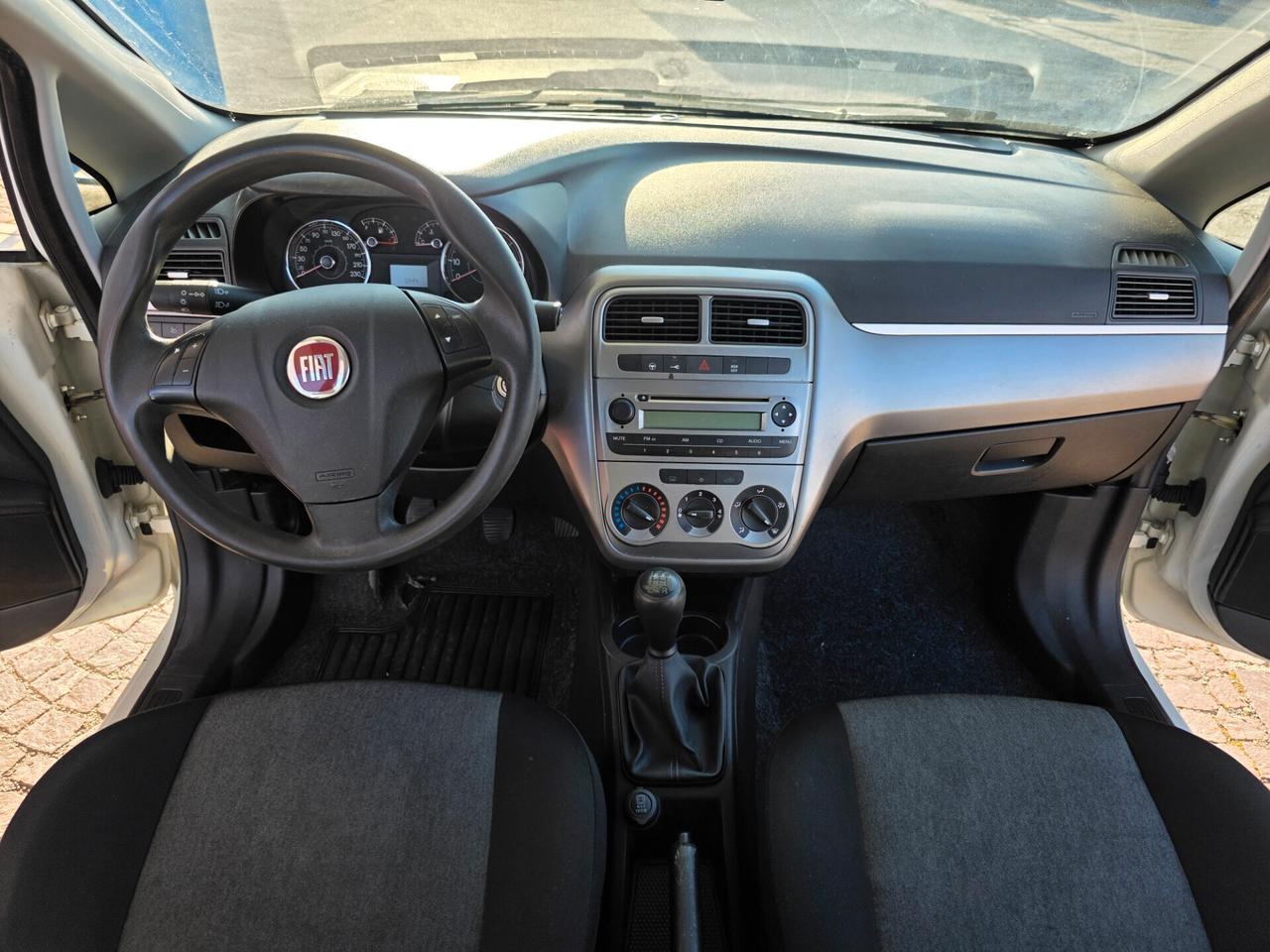 Fiat Qubo 1.3 MJT 75 CV Autocarro Van 4 posti con 287.000km