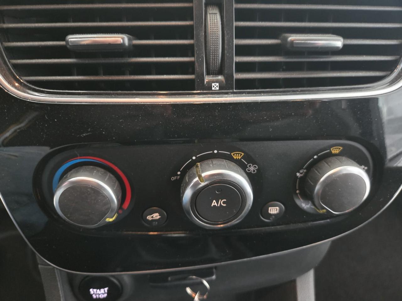 Renault Clio dCi 8V 75 CV 5 porte Duel