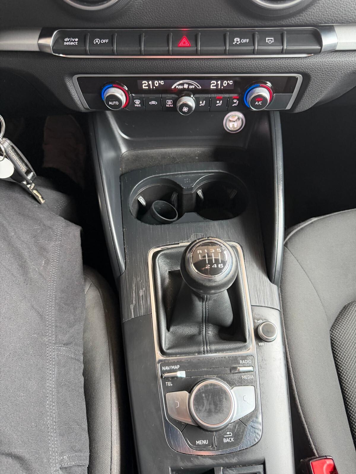 Audi A3 Sedan 30 TDI Admired