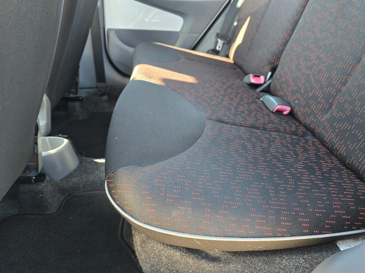 Peugeot 107 1.0 68CV 5p. Sweet Years