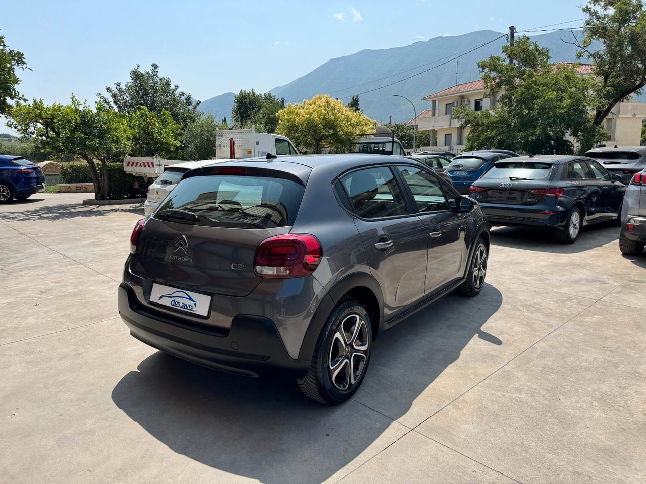 Citroen C3 1..5 100 cv Shine