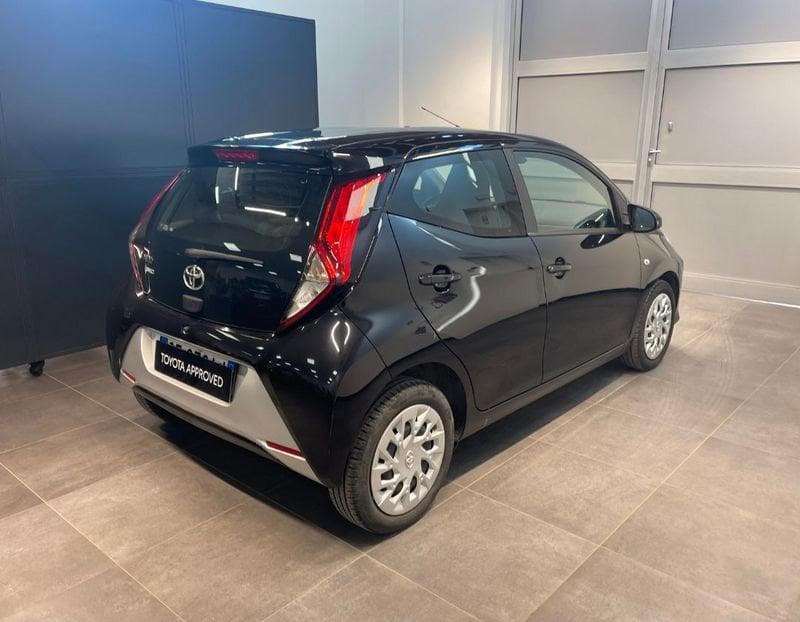 Toyota Aygo Connect 1.0 VVT-i 72 CV 5 porte x-play