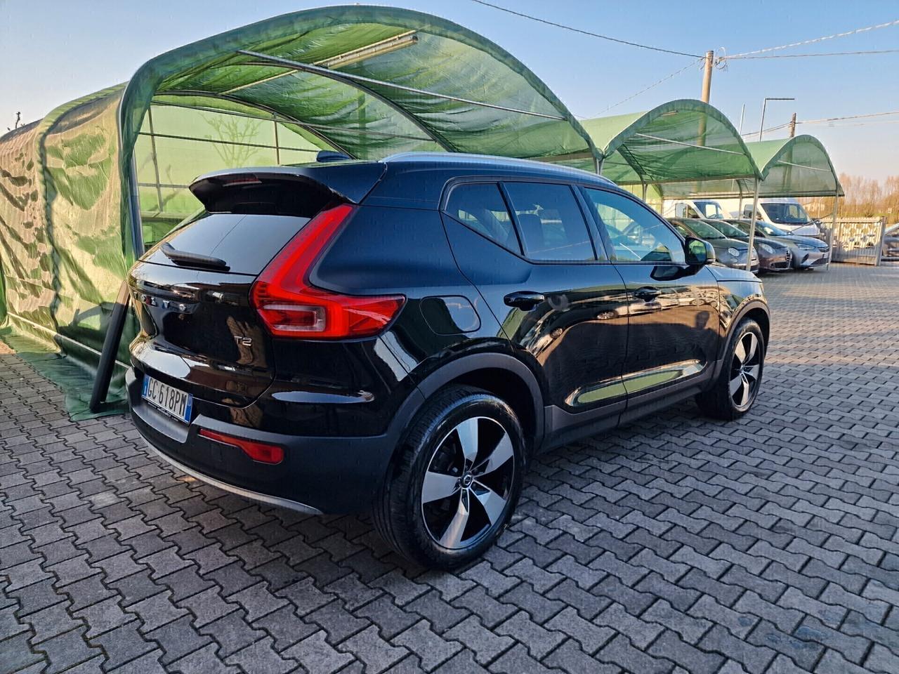 Volvo XC40 tettuccio apribile