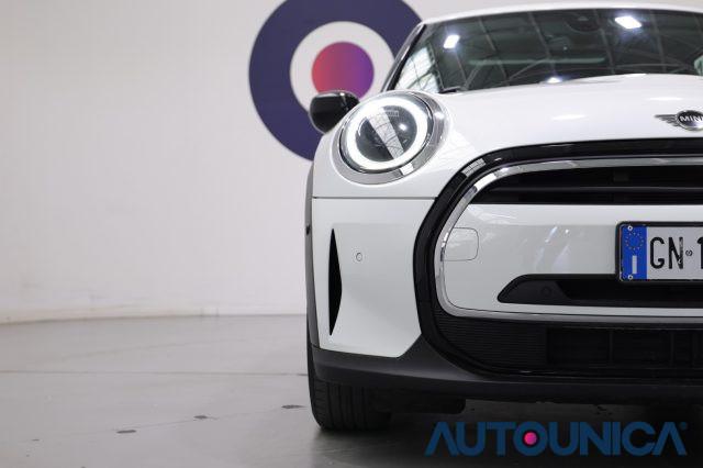 MINI Cooper 1.5 COOPER CAMDEN 5PORTE AUTOMATICA TETTO PANORAMA