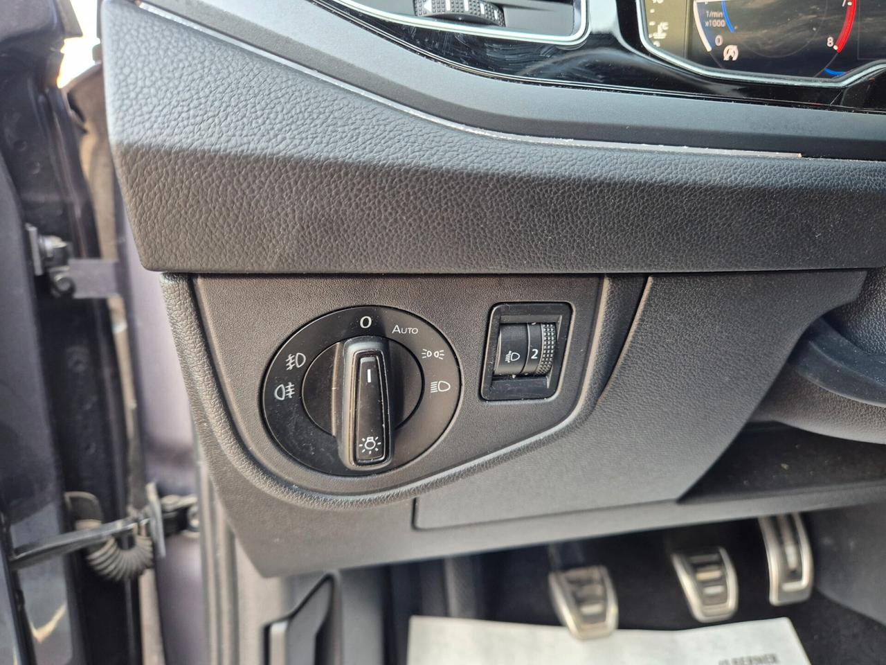 Volkswagen Taigo 1.0 TSI 115 CV R-Line