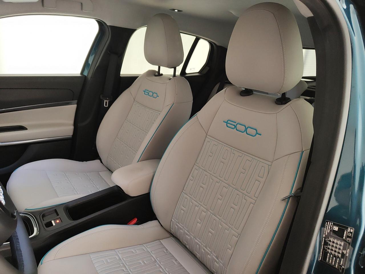 Fiat 600 Hybrid 100 CV DCT MHEV La Prima