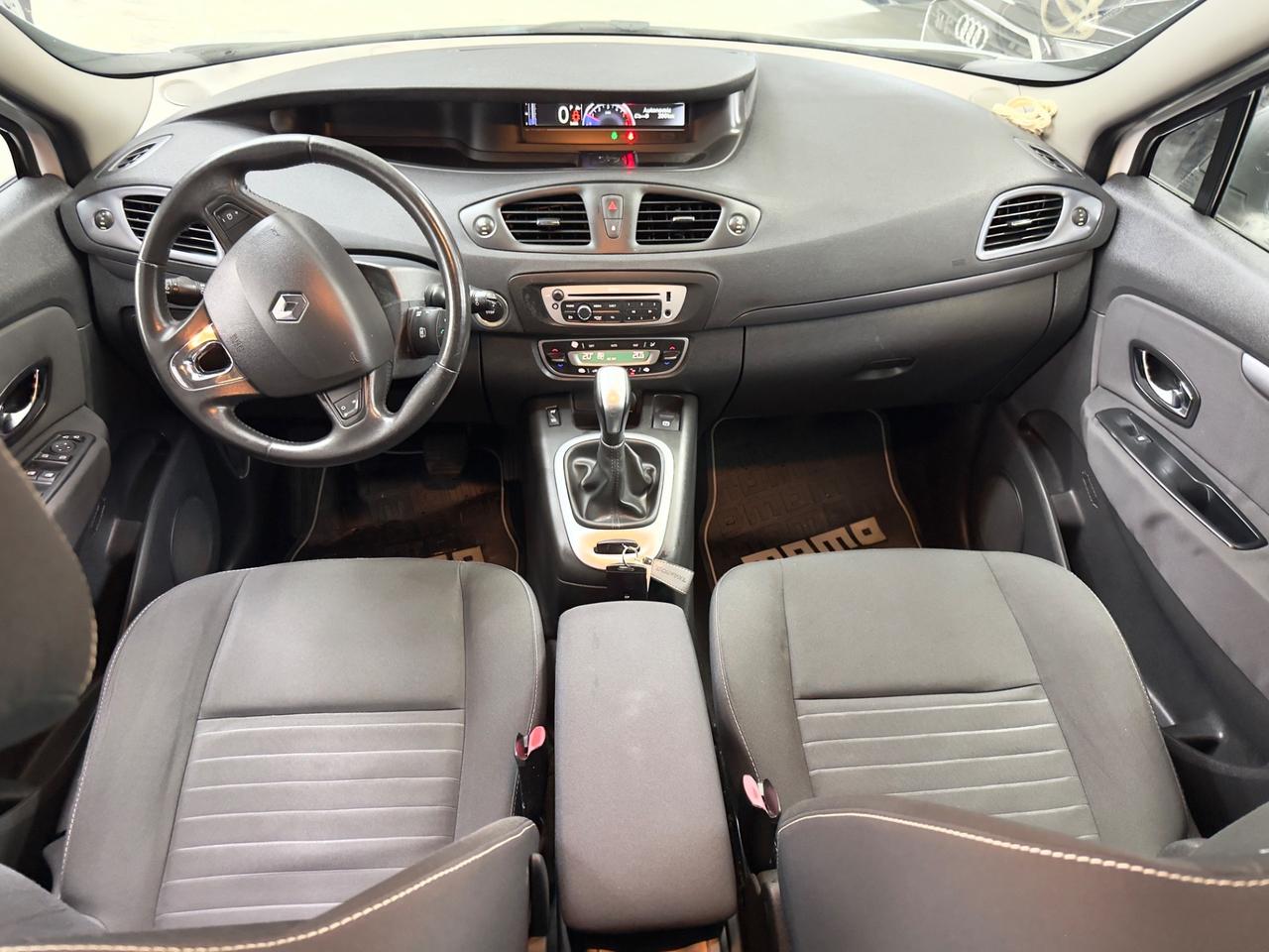 Renault Scenic Scénic XMod dCi 110 CV EDC Limited