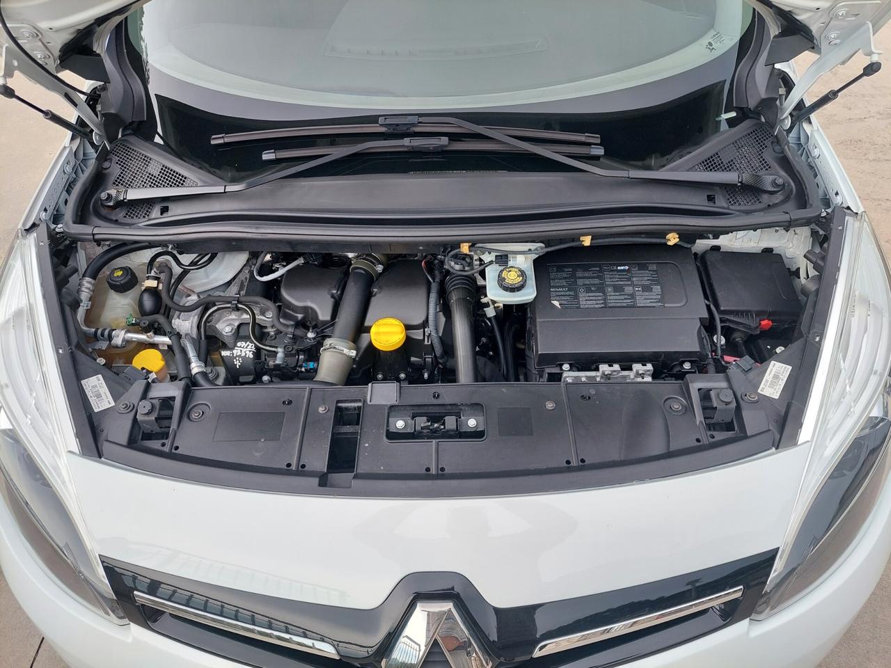 Renault Scenic XMod 1.5 dCi 110 CV Limited