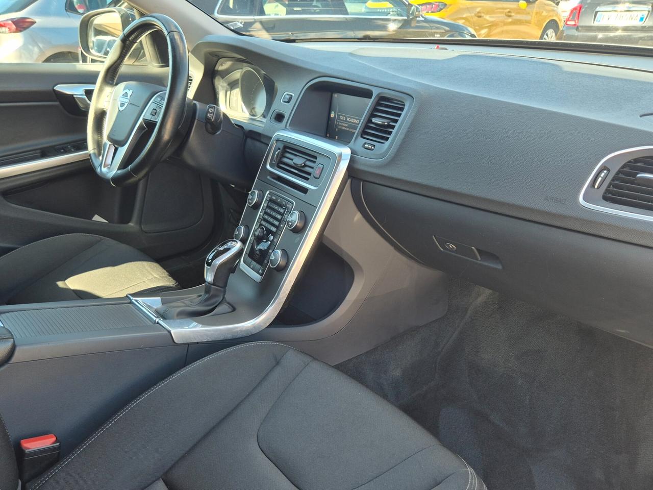 Volvo V60 D2 Geartronic Summum