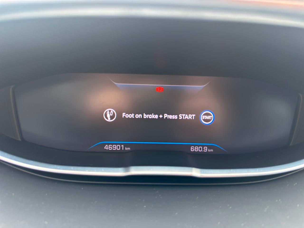 Peugeot 5008 Hybrid 136 e-DCS6 Allure Pack