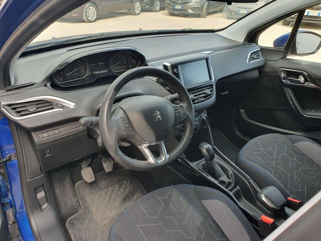 Peugeot 2008 1.5 BHDi 100cv Signature