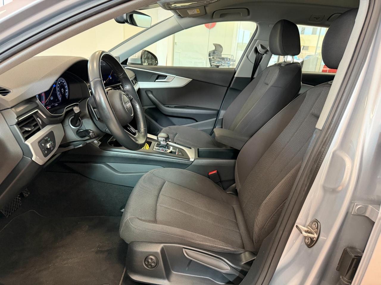 Audi A4 Avant 40 TDI Quattro S-tronic S-Line