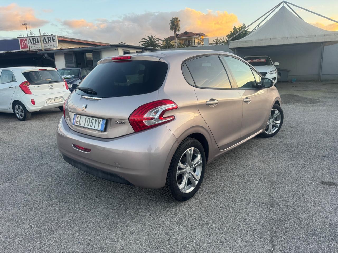 Peugeot 208 1.4 HDi 68 CV 5 porte Allure