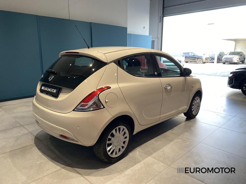 Lancia Ypsilon 5 Porte 1.2 Ecochic Silver