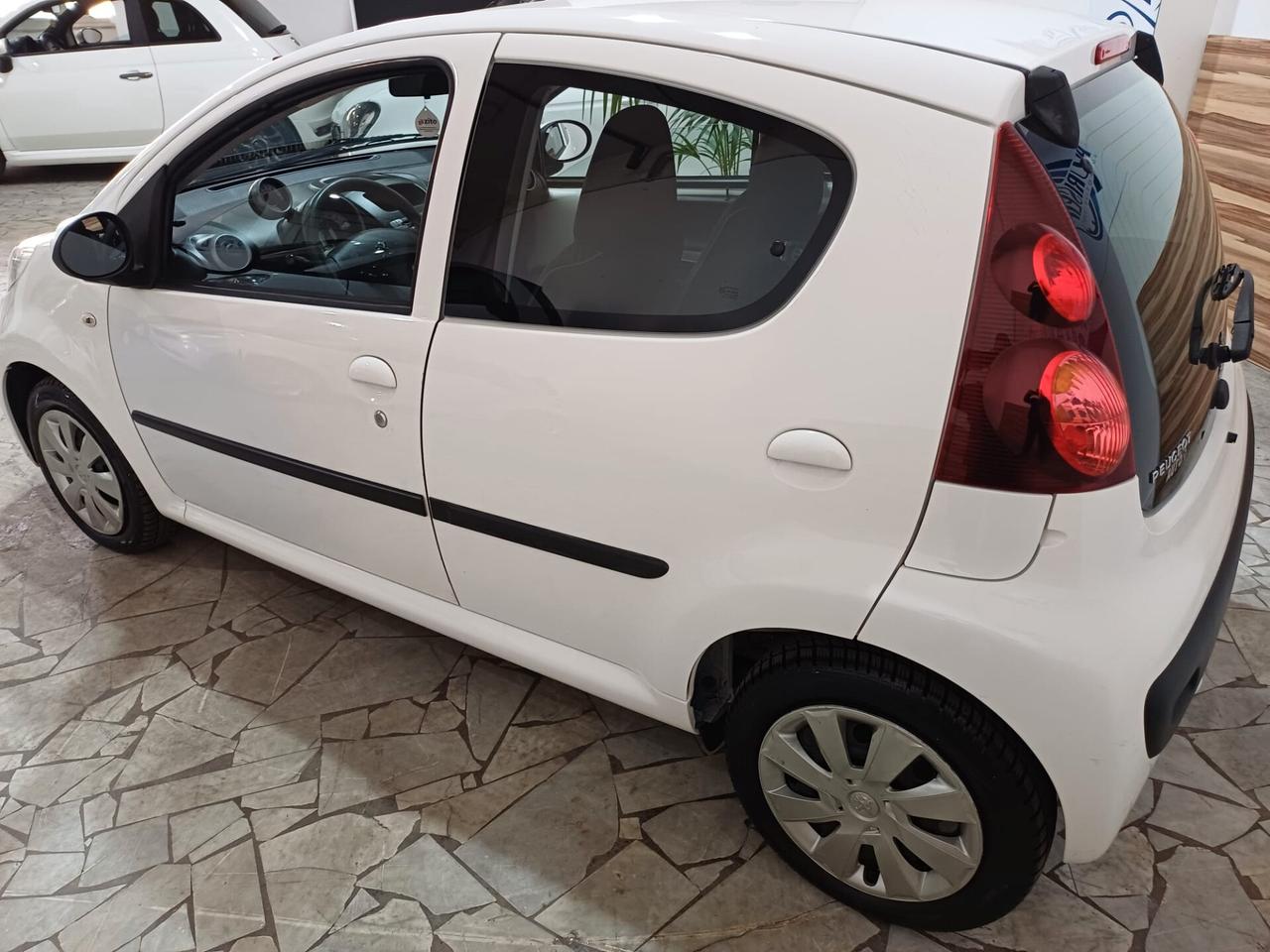 Peugeot 107 1.0 benzina 5p. - 2014