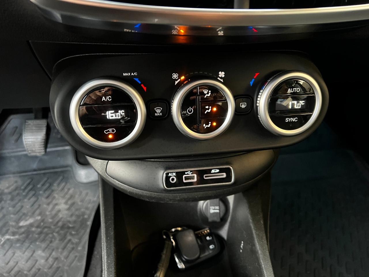Fiat 500X 1.3 MultiJet 95 CV Lounge-NAVI-LED