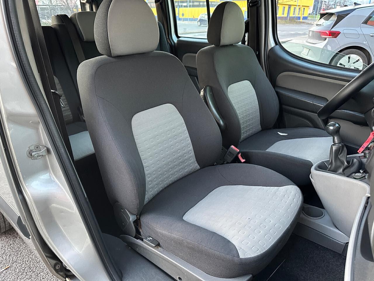 Fiat Doblò 1.3 Multijet 7 POSTI GANCIO TRAINO NEOPATENTATI