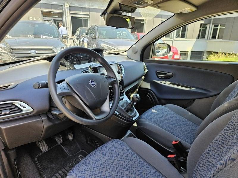 Lancia Ypsilon 1.0 FireFly 70cv Hybrid