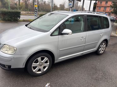 Volkswagen Touran 2.0 TDI 136CV Highline