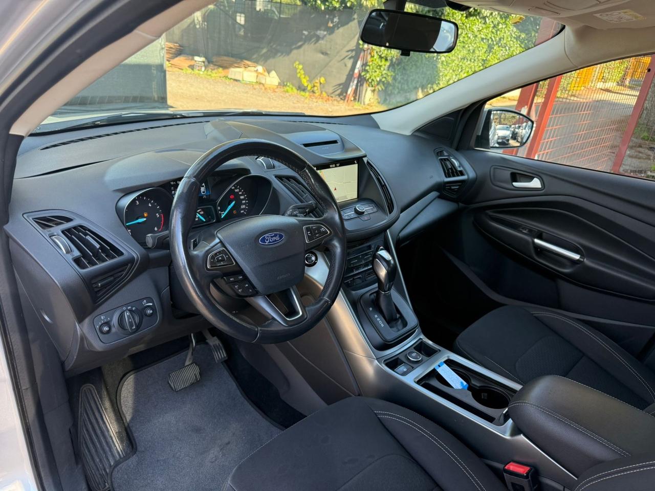 Ford Kuga 1.5 TDCI 120 CV S&S 2WD Powershift Titanium