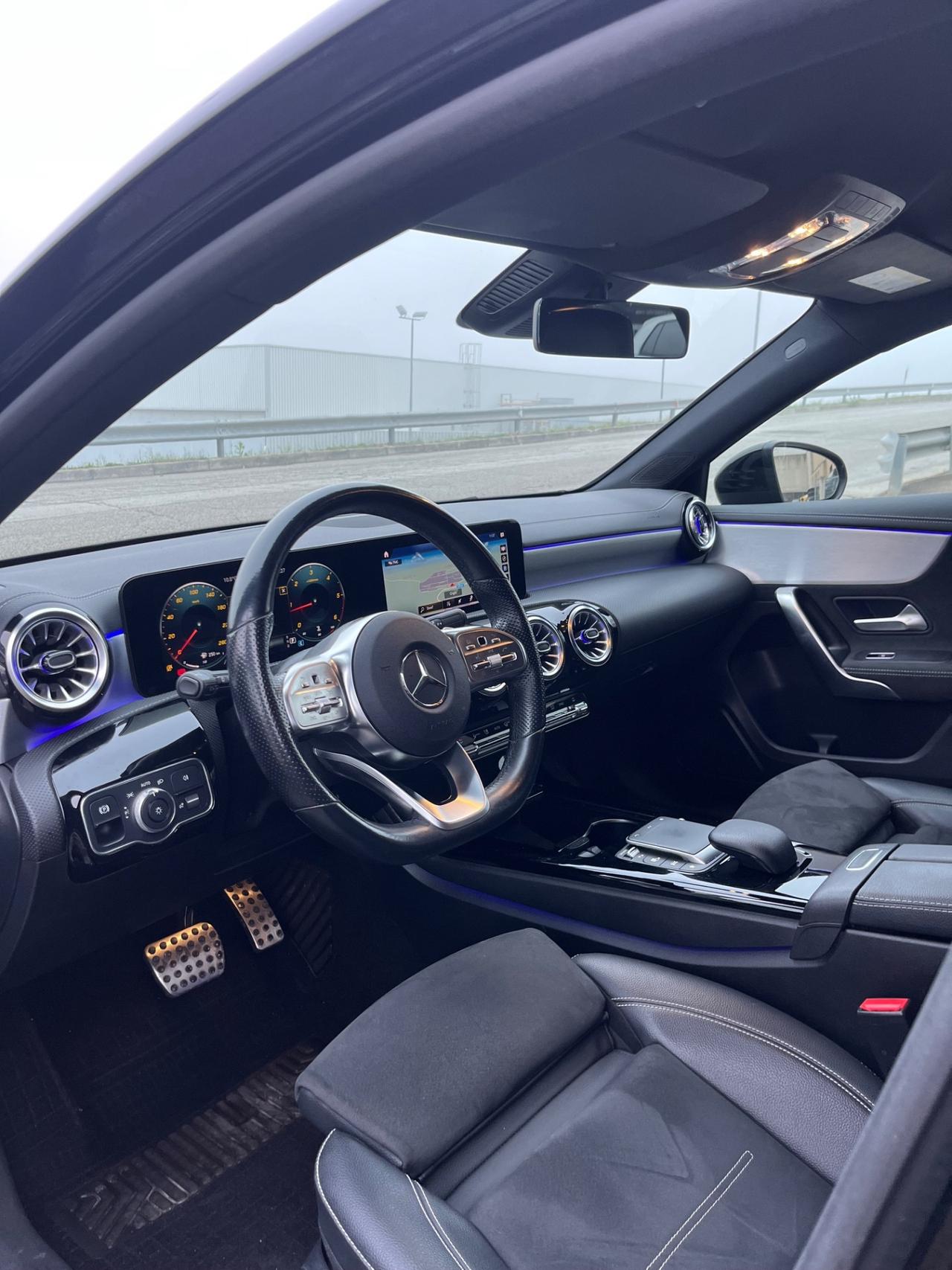 Mercedes-benz A 180 d Automatic Premium NIGHT EDITION