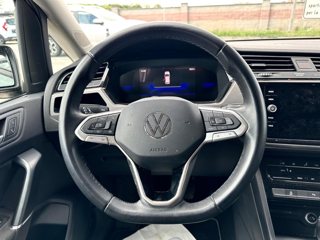 Volkswagen Touran 2.0 TDI 150 CV SCR DSG Business BlueMotion 7 POSTI
