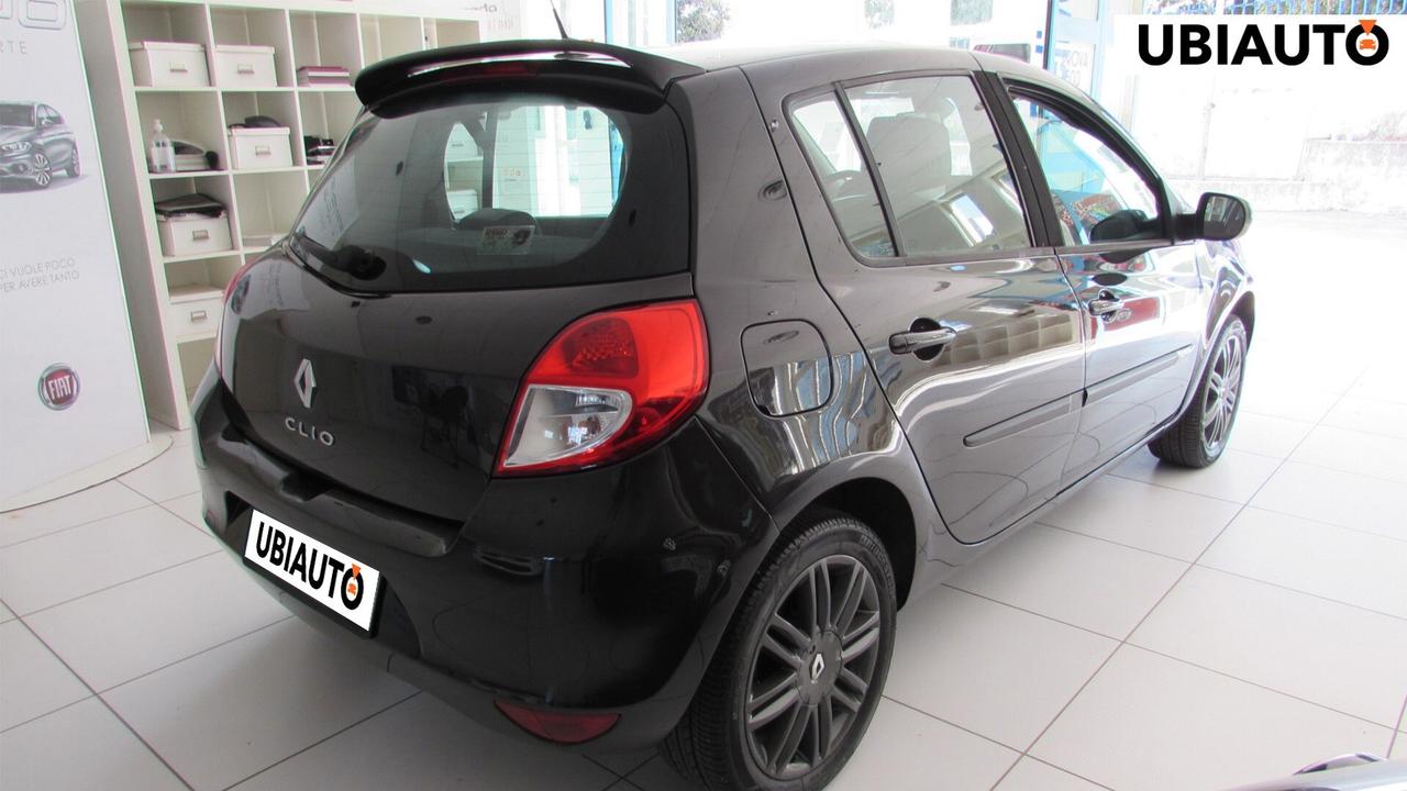 Renault Clio 1.2 16V 5 porte Dynamique