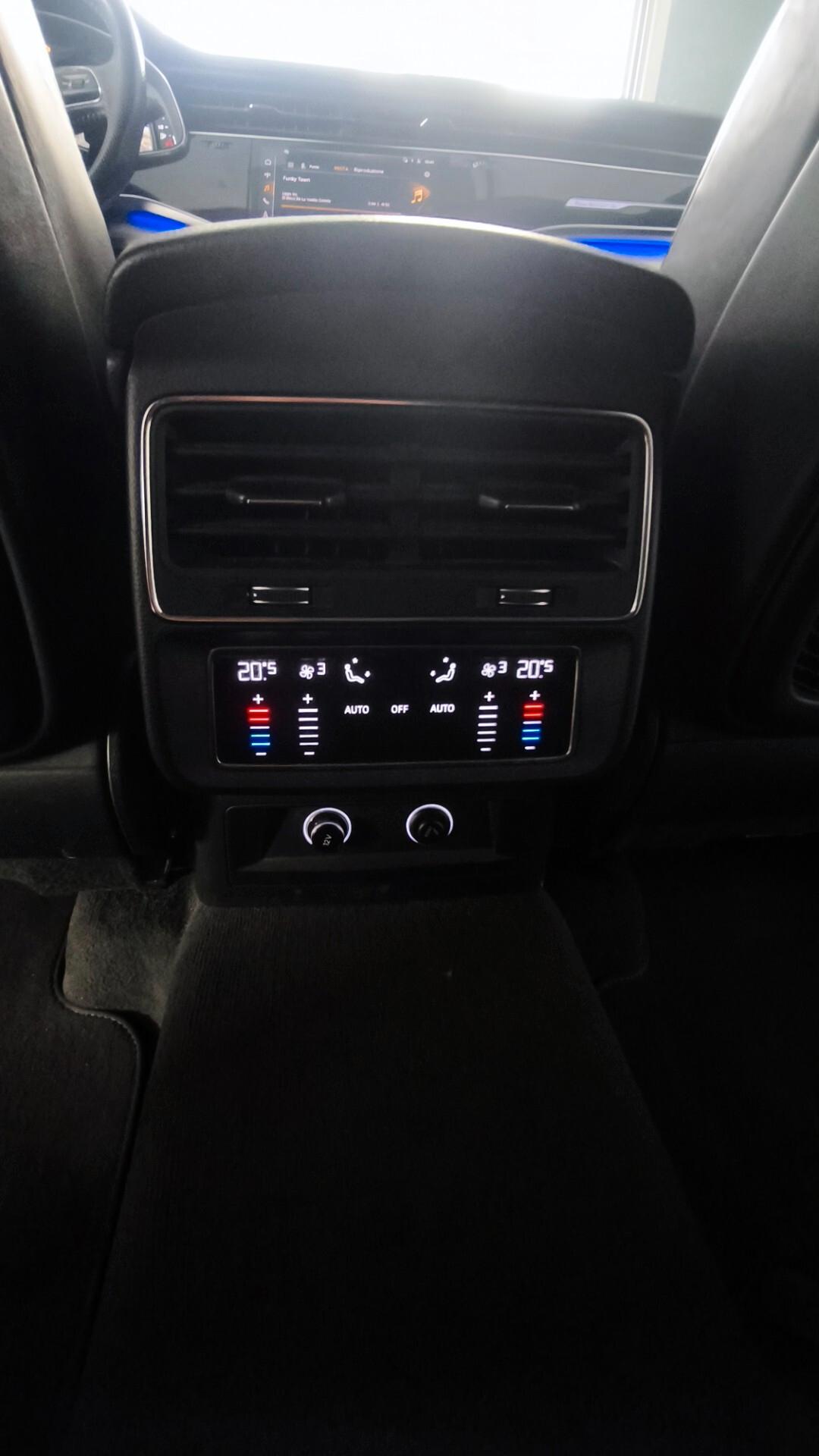 Audi Q8 50 TDI 286 CV quattro tiptronic S-line STRAFULL