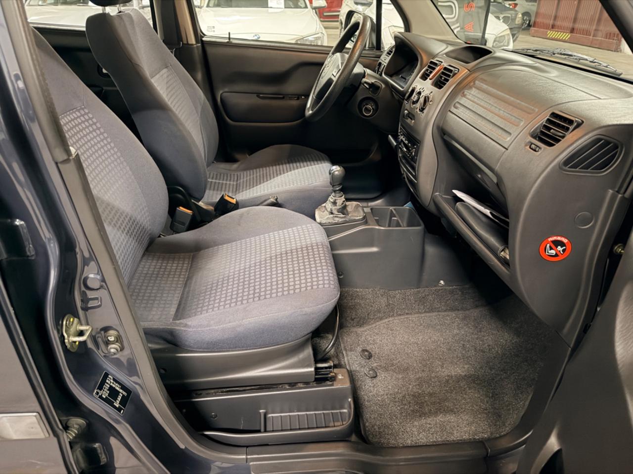 Opel Agila 1.2 16V Club